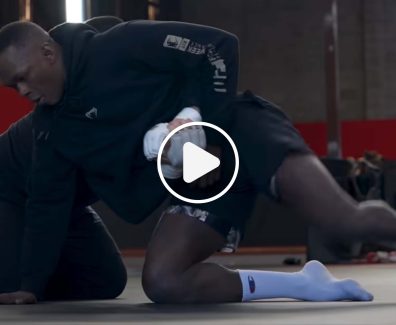 Israel-Adesanya-Entraînements-sol-UFC-MMA-Vidéo
