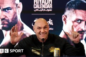 tyson-fury-boxe-usyk-papa