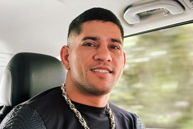 Alex-Pereira-se-livre-sur-ses-ambitions-apr&egrave;s-son-combat-contre-Jiri-Prochazka-&agrave;-l-UFC-303