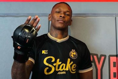 Il-est-nul-Israel-Adesanya-est-cash-sur-ce-combattant-de-l-UFC-302