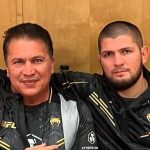 Javier Mendez a fait part de son expérience au bord de la cage aux côtés de l'ancien roi des poids légers, Khabib Nurmagomedov. Il explique que c'est assez compliqué.