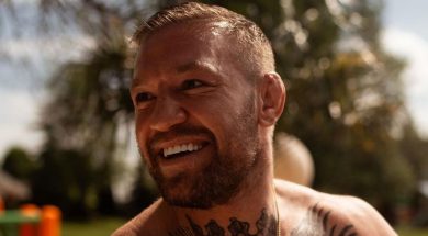 UFC-303 -Conor-McGregor-s-affiche-dans-un-cabinet-médical