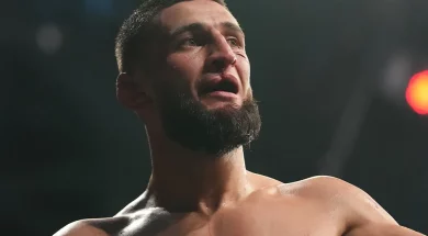 khamzat-chimaev-reaction-annulation-combat-robert-whittaker