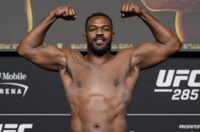 Jon-Jones-poids-lourd-UFC-MMA