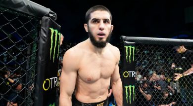 islam-makhachev-est-actuellement-champion-poids-leger-de-l-ufc