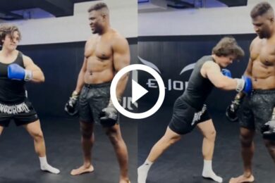 Francis-Ngannou-encaisse-des-coups-puissants-de-cet-influenceur-sans-broncher