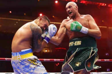 tyson-fury-oleksandr-usyk-mike-tyson-boxe-compressed