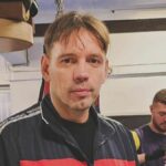Jean-Charles Skarbowsky, légende absolue du Muay Thaï, a récemment évoqué son parcours dans ce sport, tout en révélant les raisons de ses débuts.