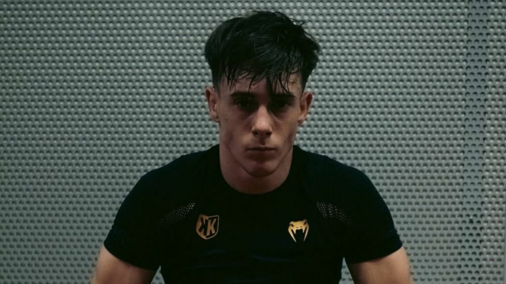 Ce 25 avril, Paul Denis Navero fera enfin ses débuts en MMA professionnel lors de l’Hexagone MMA 29. Il affrontera Saber Talmoust dans un combat très attendu.