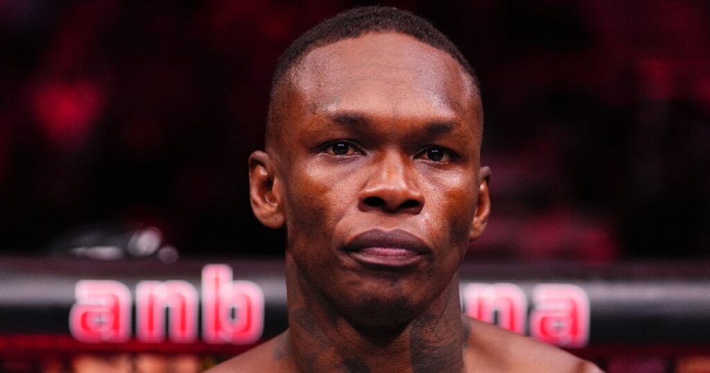 Adesanya parle de ses problèmes mentaux et de sa prise de substance pour tout surmonter