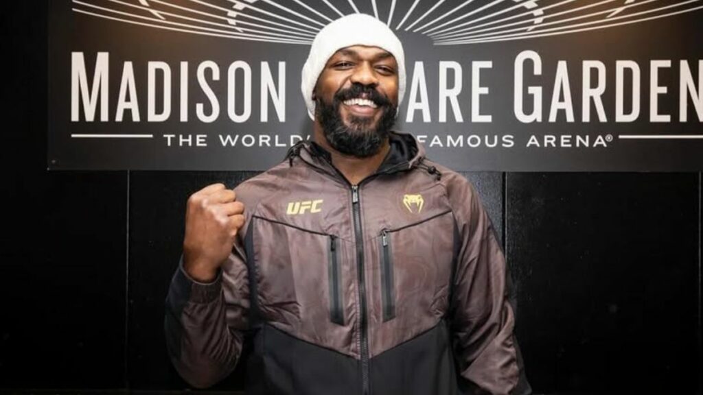 Jon Jones devrait-il renoncer au combat contre Tom Aspinall et partir au sommet de sa carrière : champion UFC ?