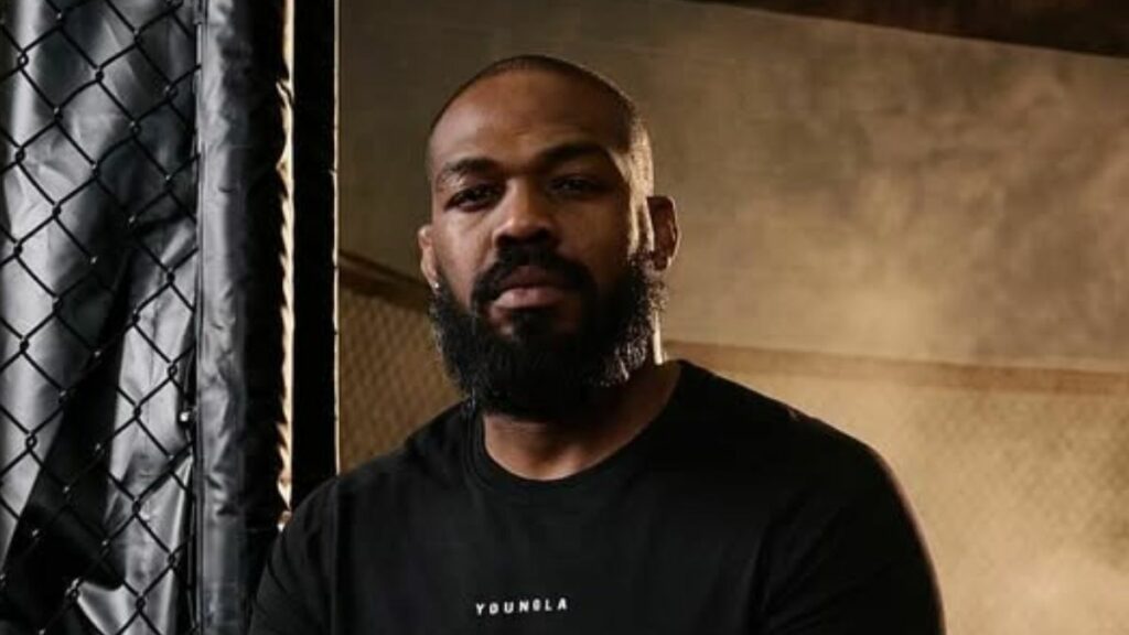 Le champion actuel des poids lourds, Jon Jones, a de nouveau semé le doute sur la suite de sa carrière à l’UFC lors d’une récente diffusion en direct.