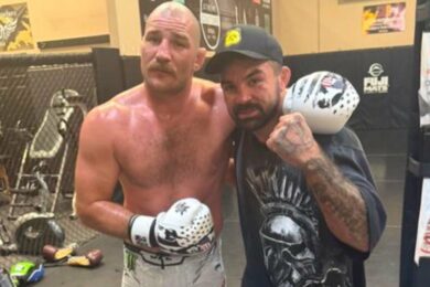 Sean-Strickland-Mike-Perry