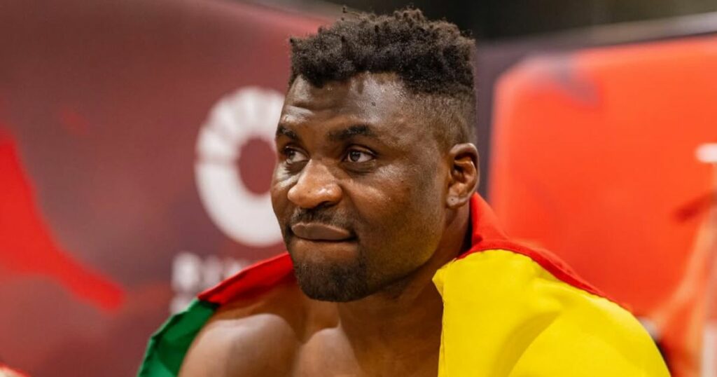 Francis Ngannou désigne le combattant qui l'a frappé le plus fort