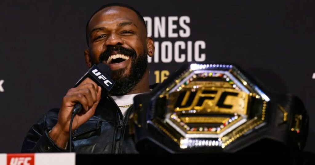 Jon Jones nomme le combattant le plus surestimé de l'UFC