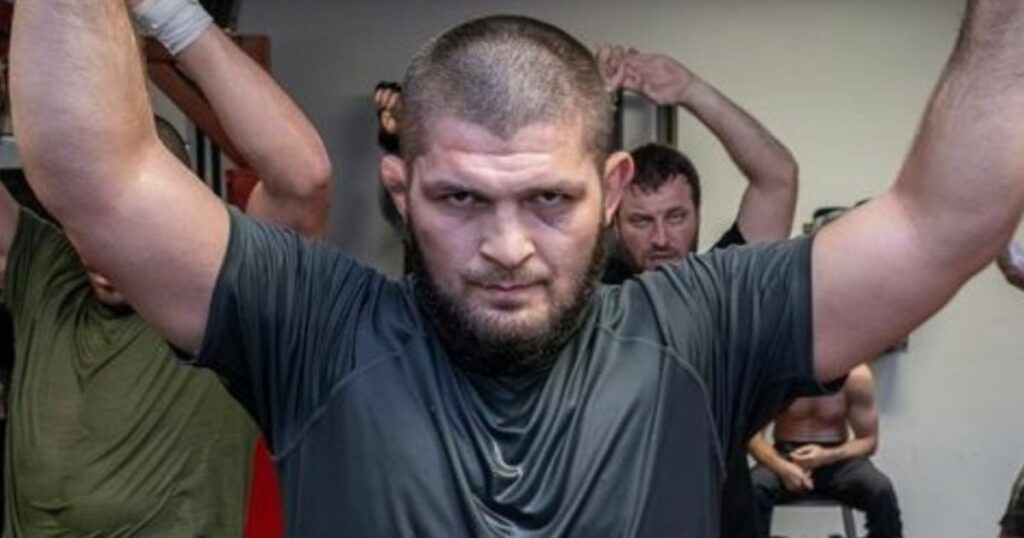 Khabib fou de rage à l'entraînement d'après Javier Mendez : "Il avait du sang dans..."