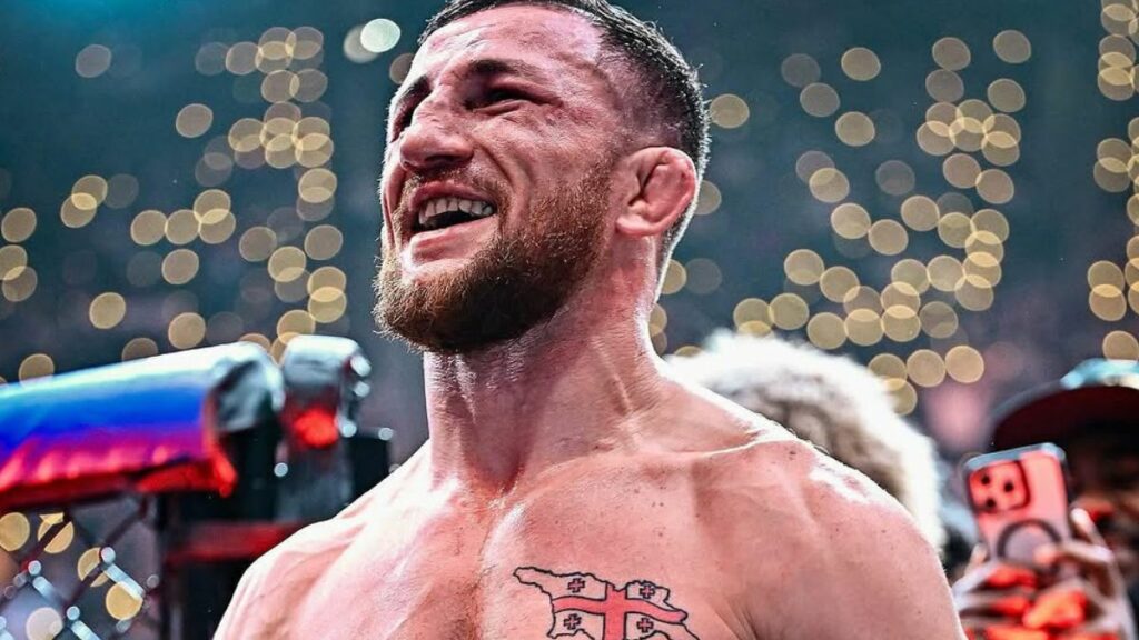 Merab Dvalishvili défend sa ceinture face à Sean O'Malley le 8 juin prochain, lors de l'UFC 316. À quelques semaines du combat, le champion a partagé des photos inquiétantes.