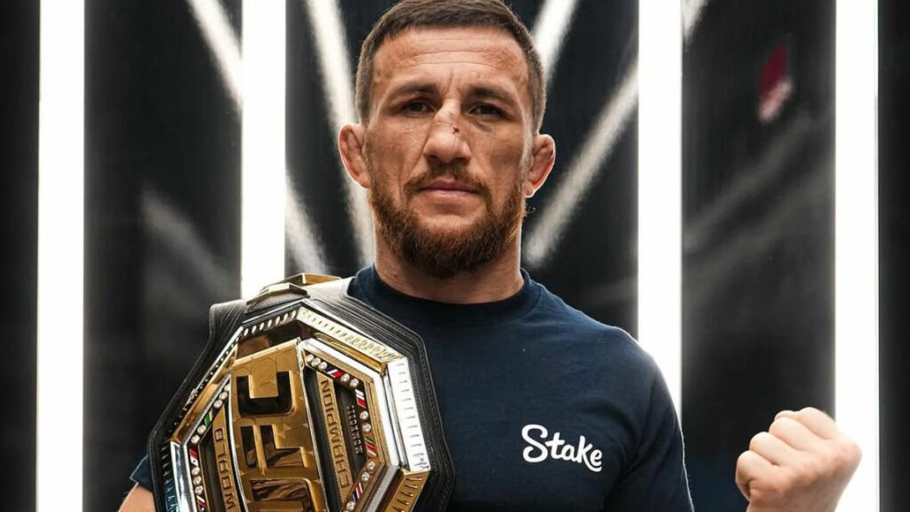 Merab Dvalishvili affronte Sean O'Malley pour défendre sa ceinture des poids coqs, lors de l'UFC 316. Mais le champion s’est de nouveau blessé.
