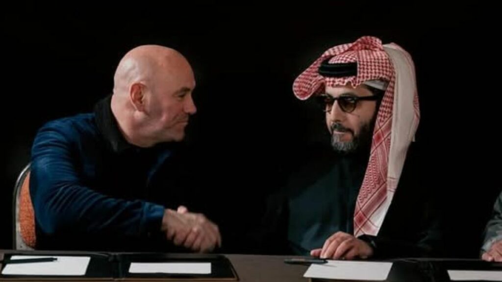 Le président de l’UFC, Dana White, a non seulement démenti les allégations de tensions avec Turki Alalshikh, mais il confirme également sa collaboration dans le combat Alvarez vs. Crawford.