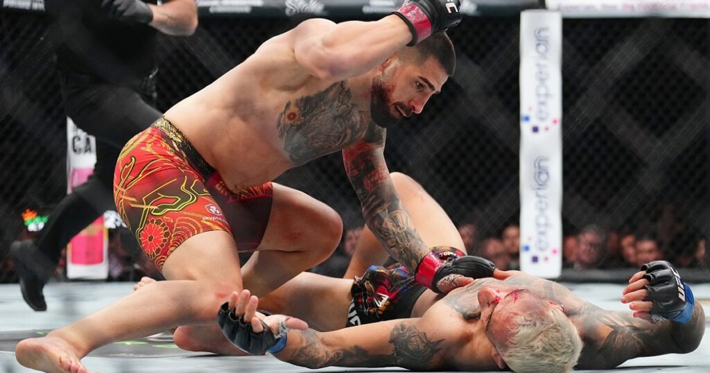 Ilia-Topuria-UFC-317