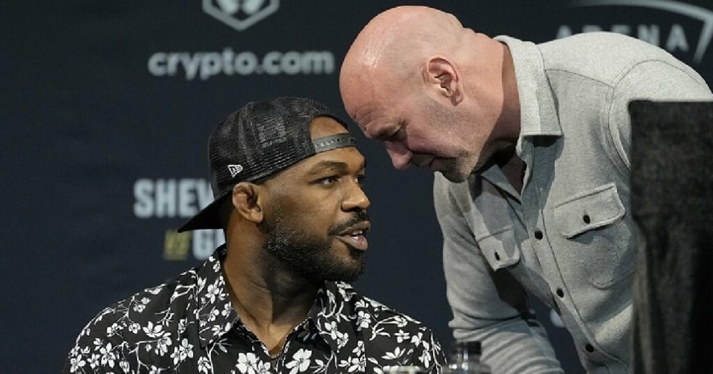 Dana White révèle l'appel avec Jones
