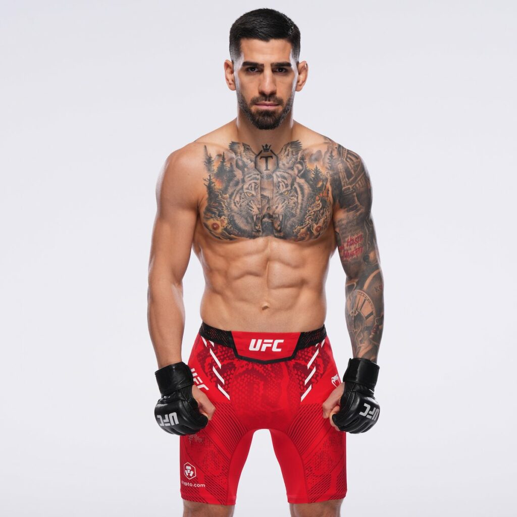 Ilia Topuria physique