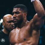 Anthony Joshua s’apprête à faire son retour sur le ring, mais il n’a toujours pas d’adversaire confirmé. Un boxeur s’est pourtant proposé, mais 'AJ' ne semble pas vraiment convaincu par ce duel.