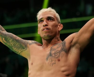 Charles-Oliveira-peut-prétendre-à-une-nouvelle-ceinture-selon-Dana-White