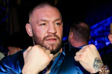 Conor-McGregor-aide-à-faire-arrêter-un-suspect-après-une-tentative-d-incendie-dans-son-bar