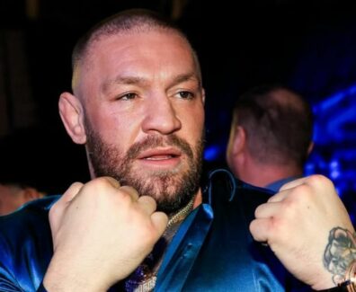 Conor-McGregor-aide-à-faire-arrêter-un-suspect-après-une-tentative-d-incendie-dans-son-bar