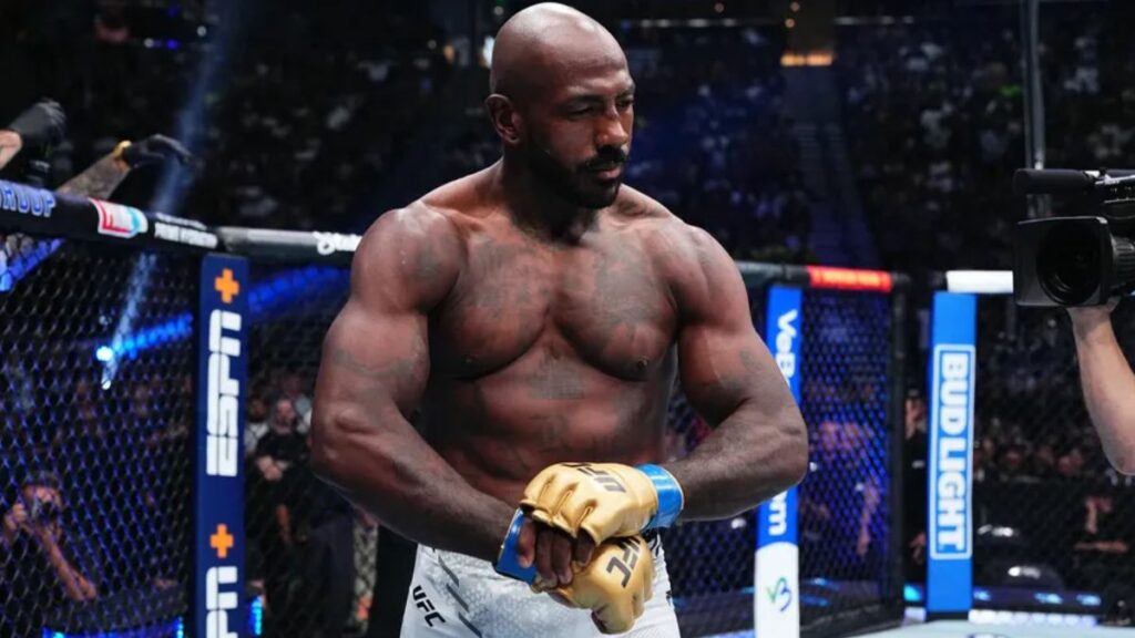 Khalil Rountree Jr révèle pourquoi il n'y a plus de gants en or à l'UFC