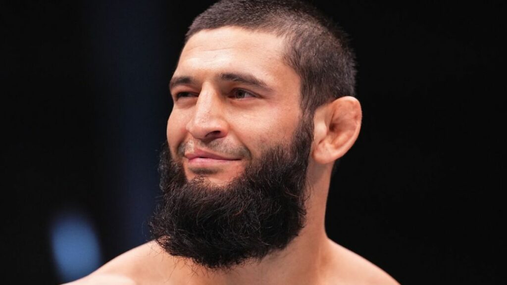 Khamzat Chimaev prévient Reinier de Ridder avant son combat contre Robert Whittaker
