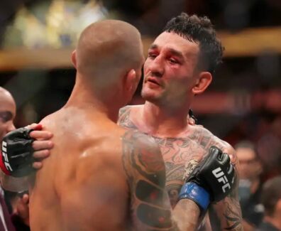 Max-Holloway-rend-hommage-à-Dustin-Poirier-après-l-annonce-de-sa-retraite