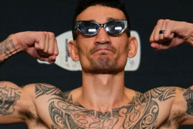 Max-Holloway(1)