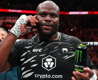 derrick-lewis-echange-telephone-donald-trump