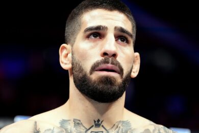 ilia-topuria-pas-invincible-bryce-mitchell