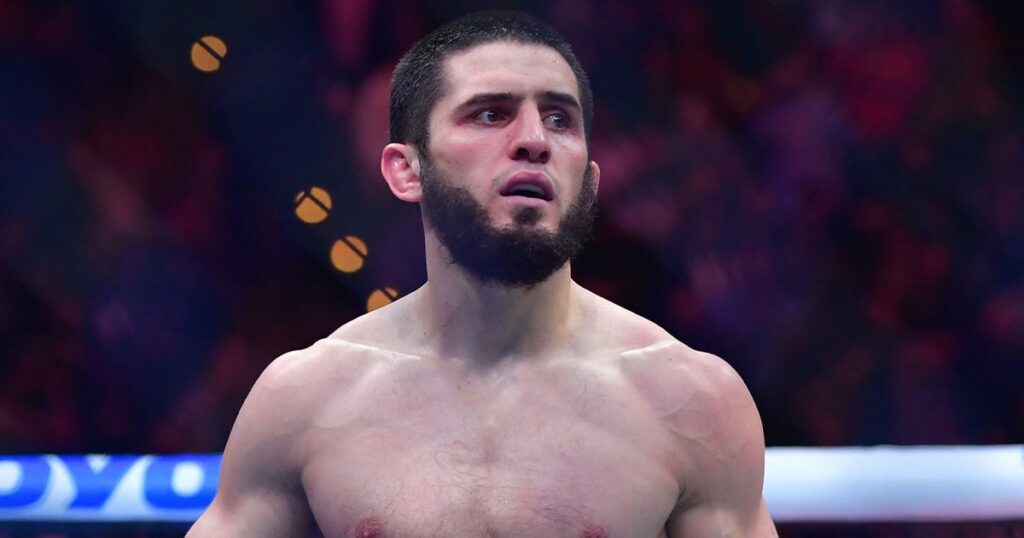 Islam Makhachev mis en garde par Max Holloway : "Les gens le découvriront..."