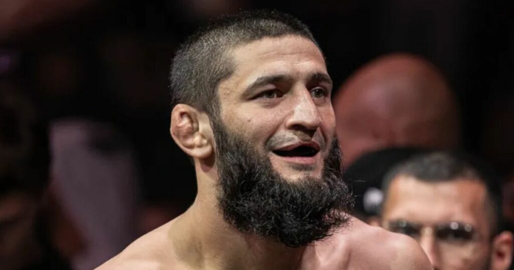 Khamzat Chimaev fait taire une rumeur avant son combat pour le titre
