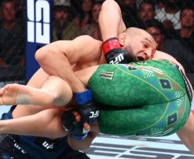 Chael-Sonnen-réagit-aux-critiques-sur-le-style-de-Khamzat-Chimaev