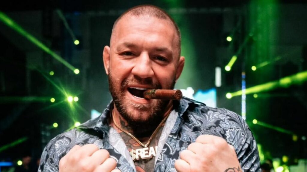 Conor McGregor reste aujourd’hui l’une des plus grandes stars que l’UFC ait connues. L’Irlandais fait encore rêver ses fans avec un retour potentiel, mais d’autres doutent et le critiquent pour ses faux espoirs.