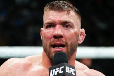 Dricus-du-Plessis-Adesanya-combat