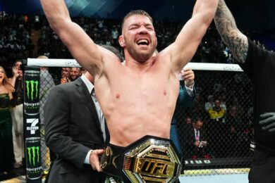 Dricus-du-Plessis-peut-marquer-l’histoire-de-l’UFC-selon-cet-ancien-combattant