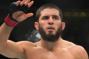 Islam-Makhachev-peut-faire-exploser-la-carrière-de-ce-combattant-selon-Daniel-Cormier