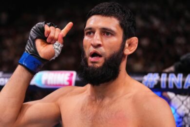 Khamzat-Chimaev-défend-Dricus-du-Plessis