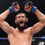Khamzat Chimaev affrontera le champion des poids moyens, Dricus du Plessis, le 16 août en main event de l’UFC 319. Le solide combattant poids coq Marcus McGhee a donné son avis sur 'Borz'.