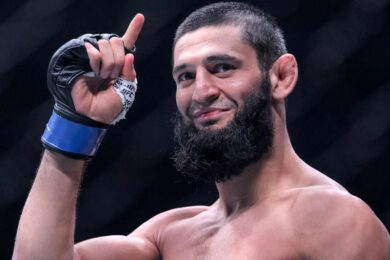 Khamzat-Chimaev-sera-a-son-prime-contre-Dricus-du-Plessis-Arman-Tsarukyan-explique-la-raison