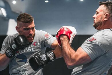 L-entraîneur-de-Dricus-du-Plessis-annonce-déjà-une-date-pour-son-retour