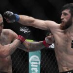 Magomed Ankalaev va affronter Alex Pereira pour la seconde fois lors de l'UFC 320, le 4 octobre. Il estime que ce combat sera plus tranchant que le premier duel et évoque son avenir au sein de l’organisation.