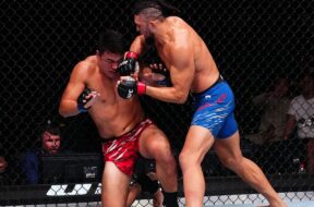 johnny-walker-pulverise-zhang-mingyang-ufc-shanghai