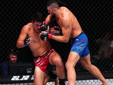 johnny-walker-pulverise-zhang-mingyang-ufc-shanghai